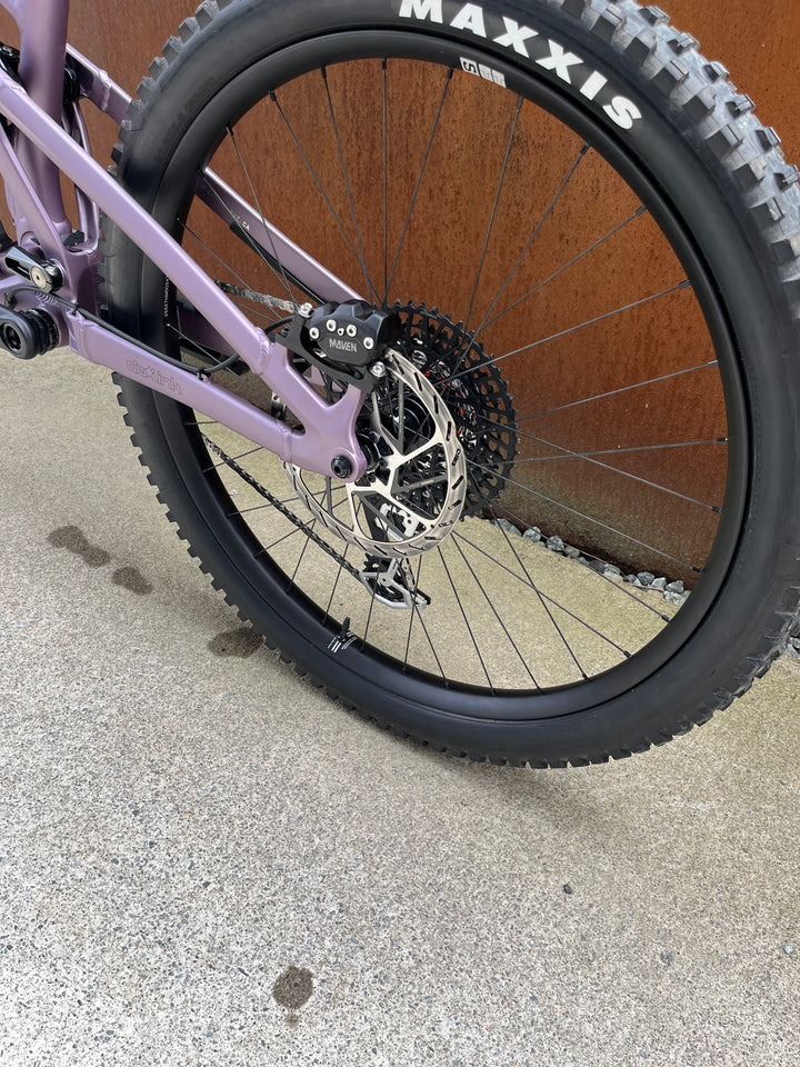 Ibis Ripmo AF S90 - Rose -Medium - DEMO With One up upgrade.