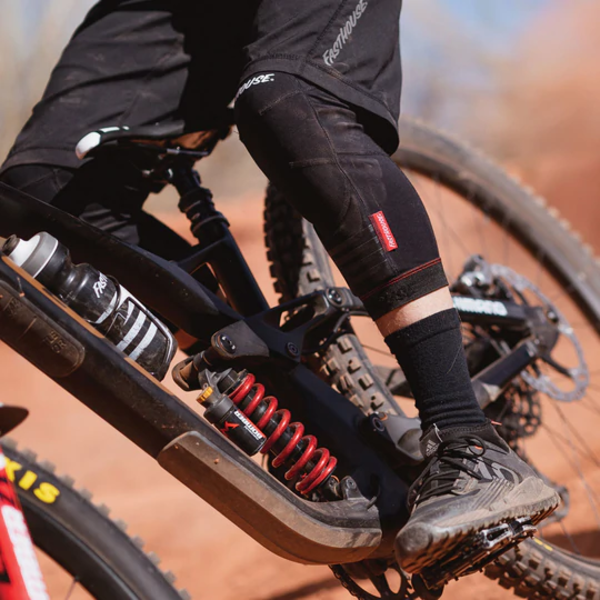 Fasthouse Hooper Knee Pad Black - Extra Large